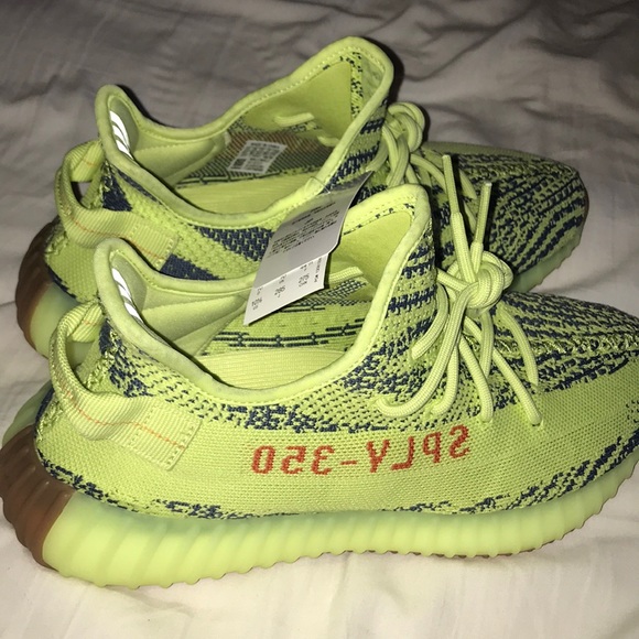 yeezy 350 v2 - Picture 2 of 4